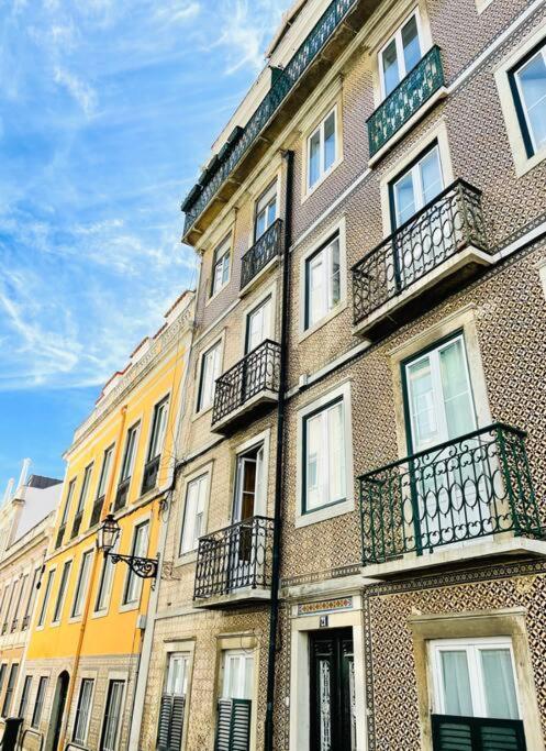 Pen-arts Apartment- Principe Real Garden - Bairro Alto Appartement